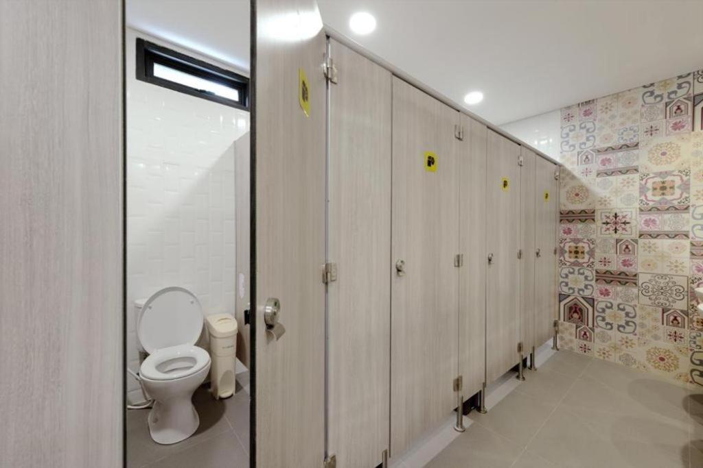 The Social House - Coliving & Hostel - Previously Known As Nomad Hostel Jacarta Exterior foto